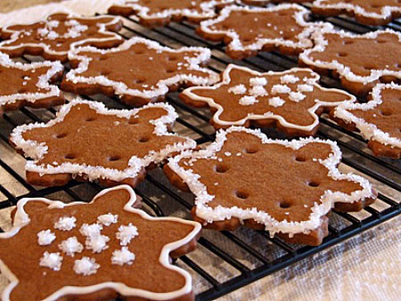 gingerbread snowflakes