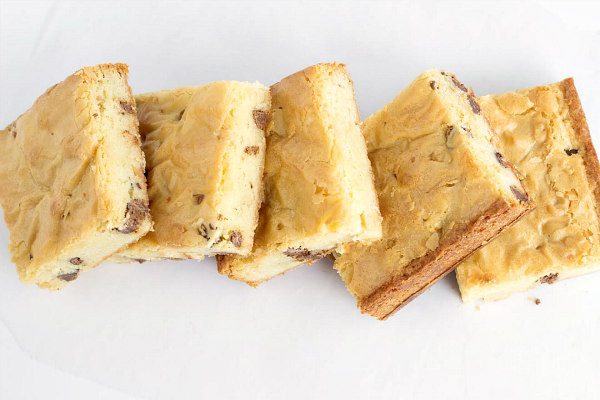 Macadamia Chip Brownies - a blonde brownie recipe from RecipeGirl.com