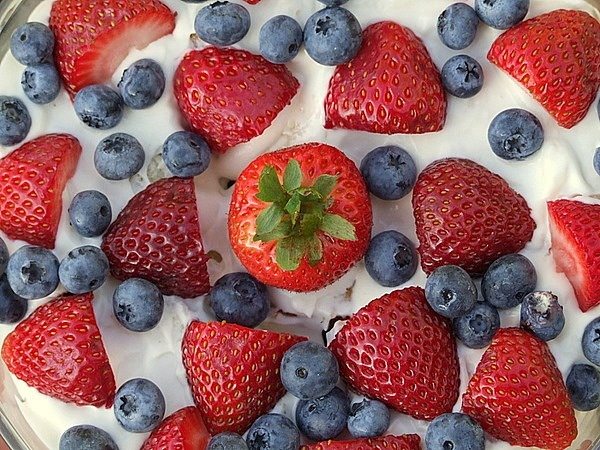 Layered Berry Trifle 