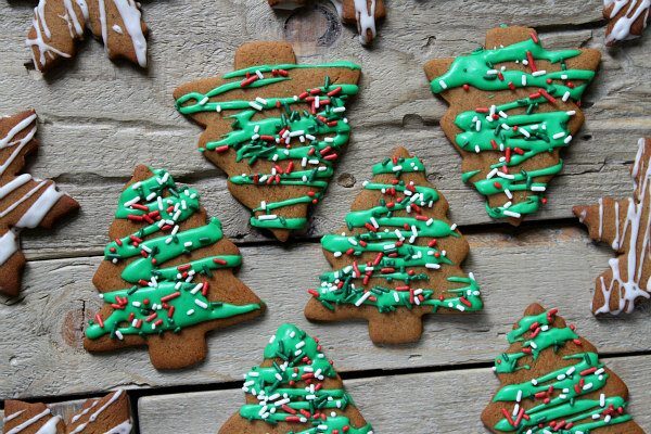 Molasses Honey Ginger Cookies recipe : a pretty and delicious cut-out holiday cookie recipe from RecipeGirl.com