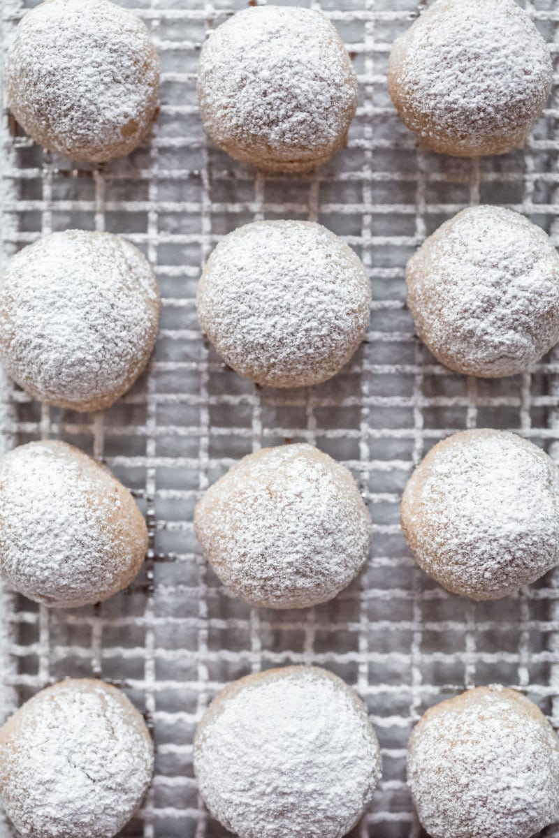 Pecan Sandies covered with powdered sugar