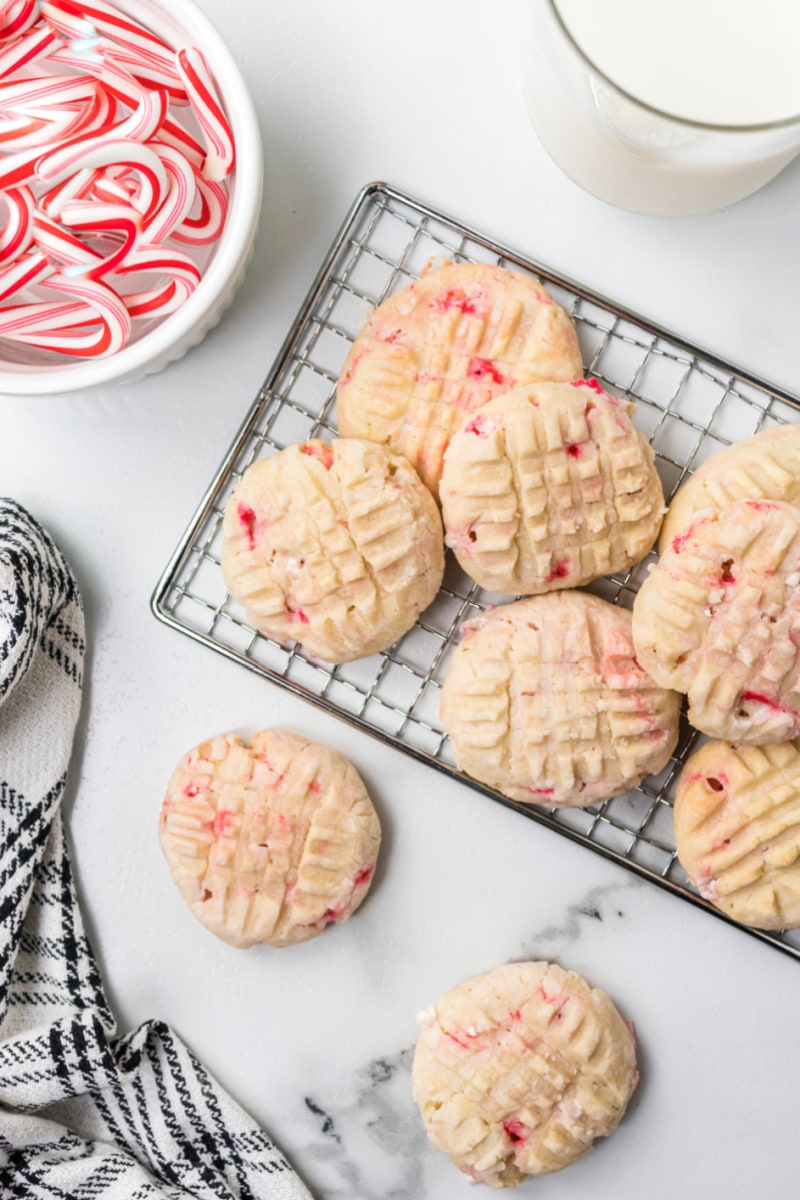 peppermint sugar cookies on a cooling rack