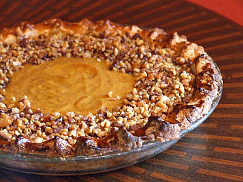 Pumpkin Pie with Brown Sugar-Walnut Topping