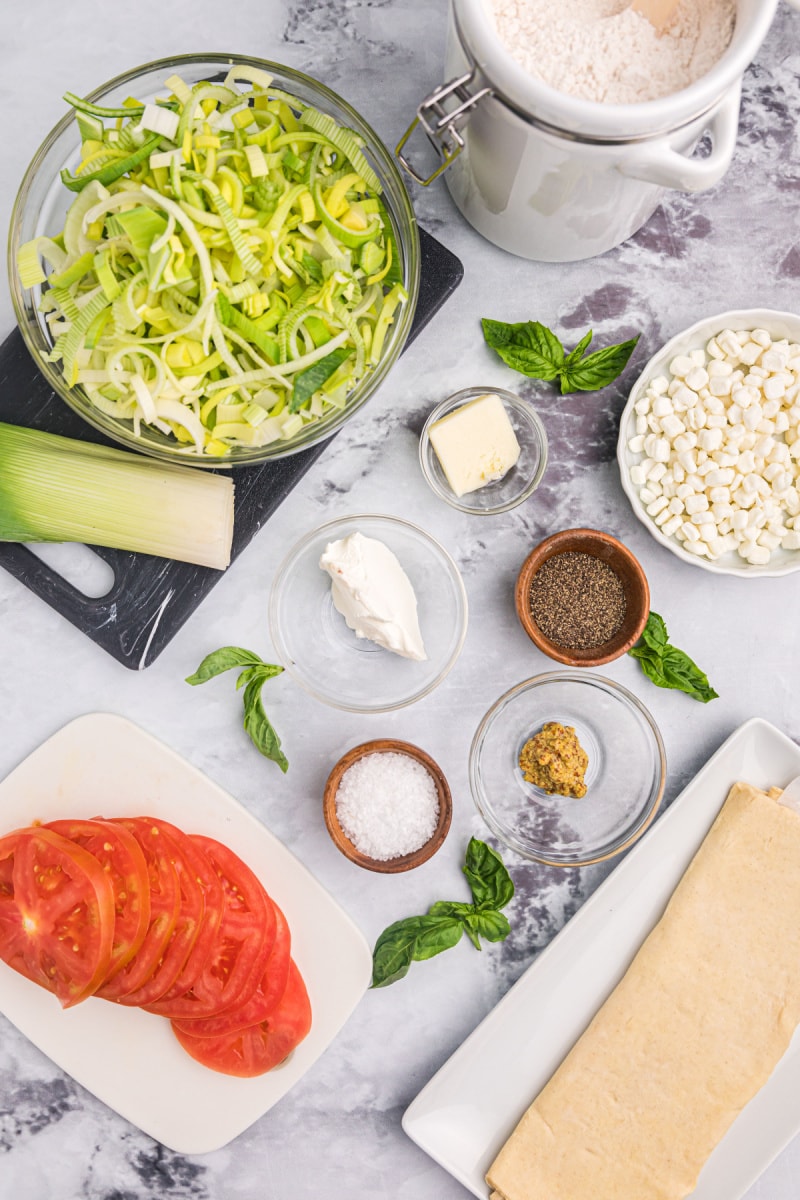 ingredients needed for making tomato and goat cheese tart