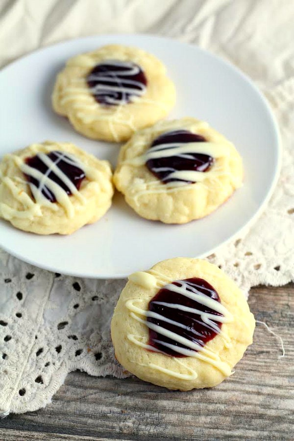 White Chocolate Raspberry Cookies recipe from RecipeGirl.com #whitechocolate #cookies #recipe #raspberry Raspberry White Chocolate Cookies