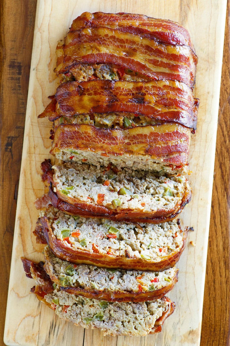 Bacon Wrapped Meatloaf recipe from RecipeGirl.com #bacon #wrapped #meatloaf #recipe #RecipeGirl Bacon Wrapped Meatloaf sliced