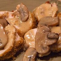 Chicken Breasts Stuffed with Goat Cheese