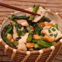 Chicken Stir Fry with Asparagus and Cashews