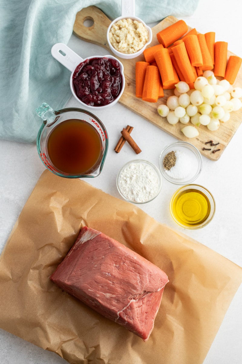 ingredients displayed for cranberry roast beef