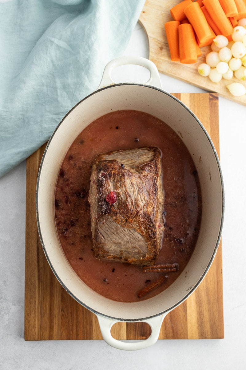 cranberry roast beef in a dutch oven