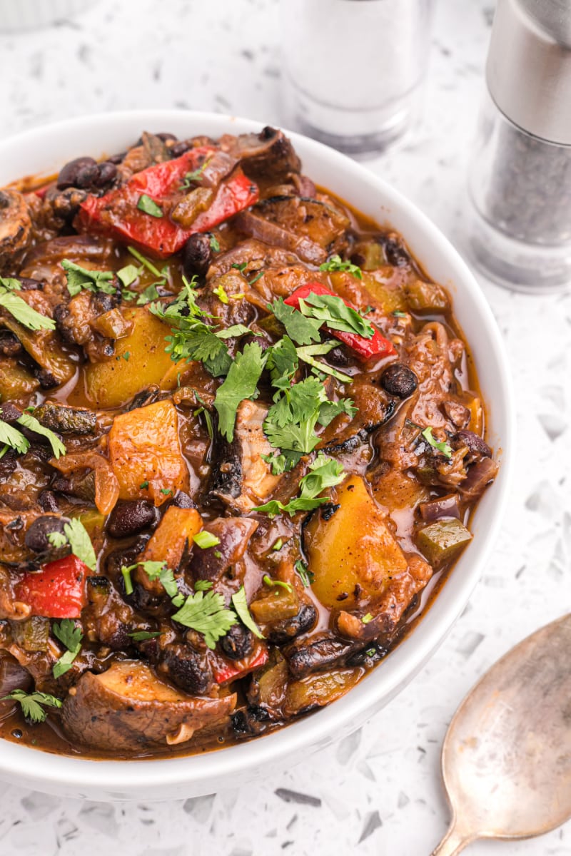 grilled veggie chili in a bowl