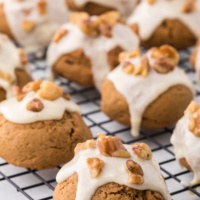 maple walnut spice cookies on a cooling rack