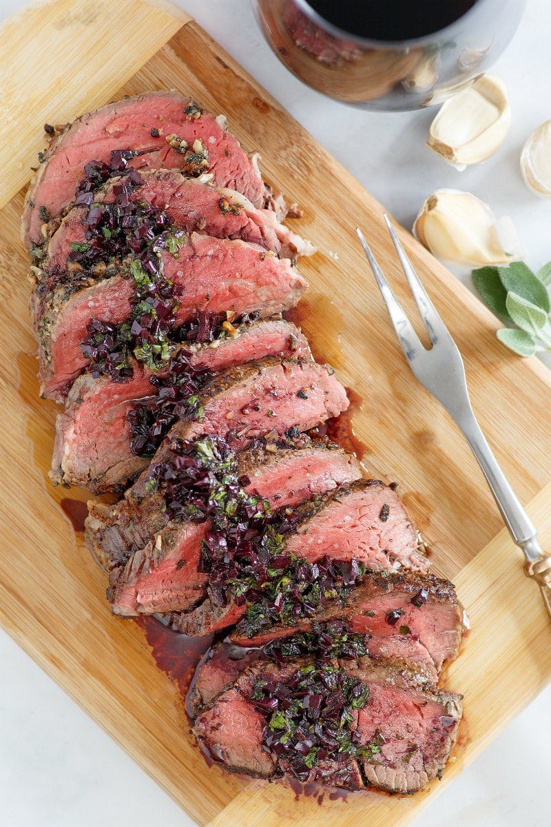 sliced Roasted Beef Tenderloin with Merlot Shallot Sauce