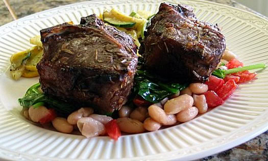 Broiled Lamb chops on a plate