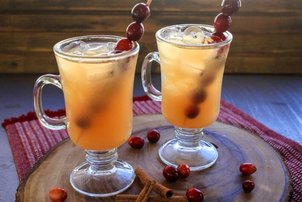 Chilled Christmas Punch Recipe: How to Make It