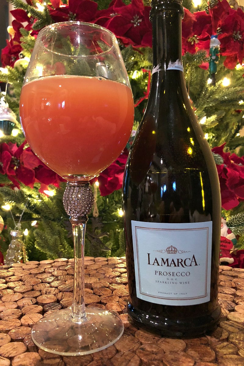 How to make Cranberry Mimosas