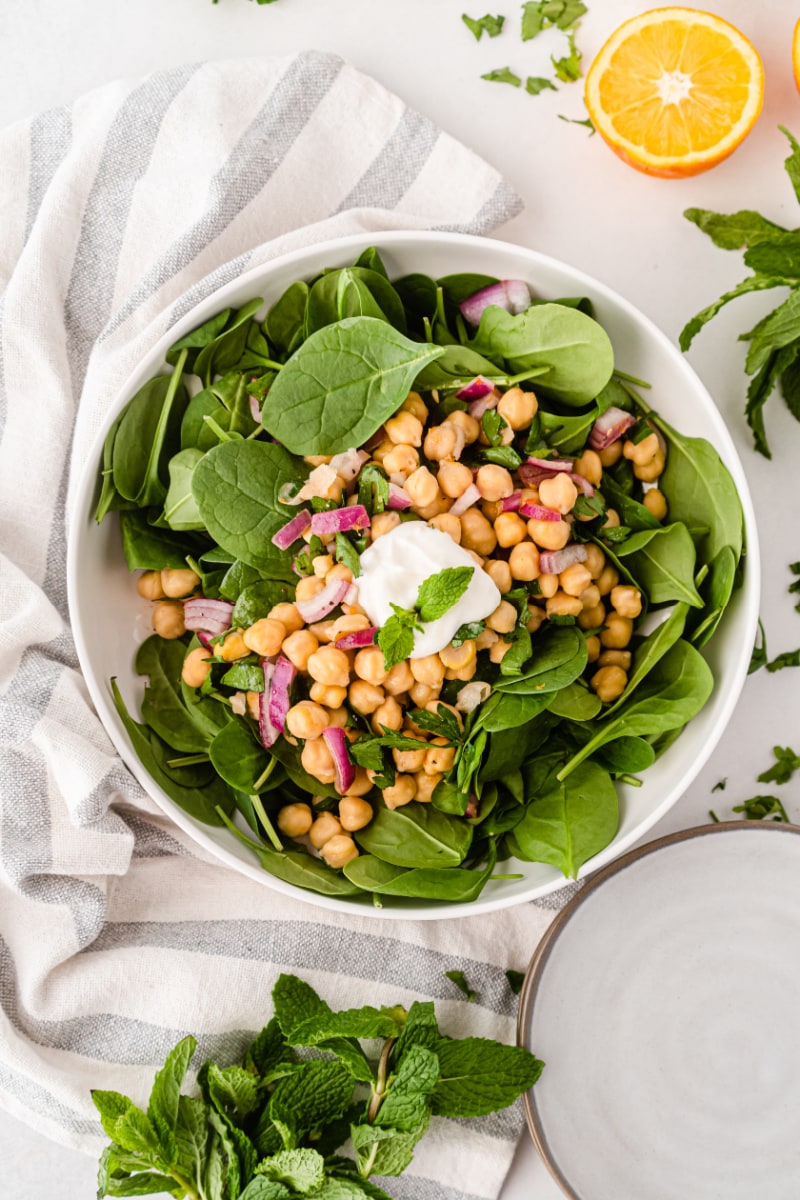 chickpea and spinach salad in a bowl