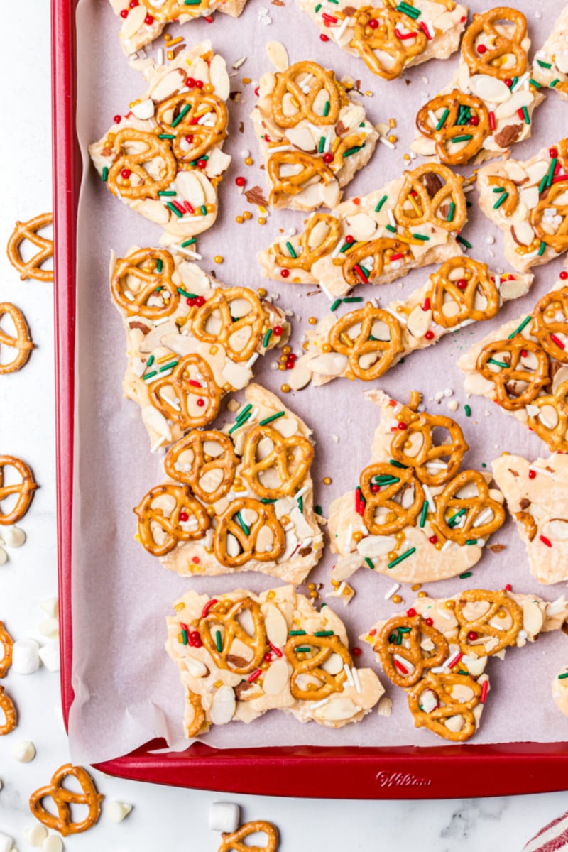 several pieces of fudgy eggnog pretzel bark