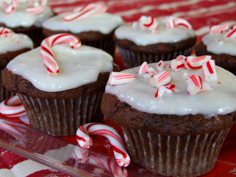 chocolate peppermint cupcakes with candy canes
