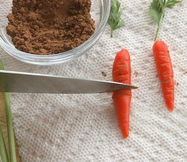 Making Marzipan Carrots