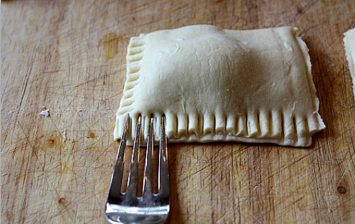 How to Make Peanut Butter S'Mores Turnovers : sealing the pastry with a fork