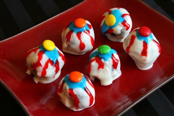 Creepy Eyeball Truffles for Halloween