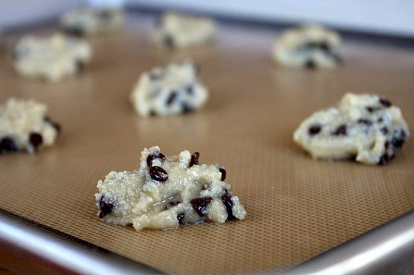 Weight Watchers Chocolate Chip Cookies recipe from RecipeGirl.com