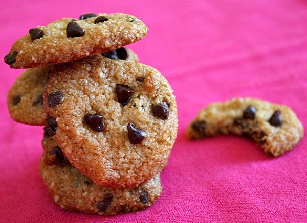 Weight Watchers Chocolate Chip Cookies recipe from RecipeGirl.com