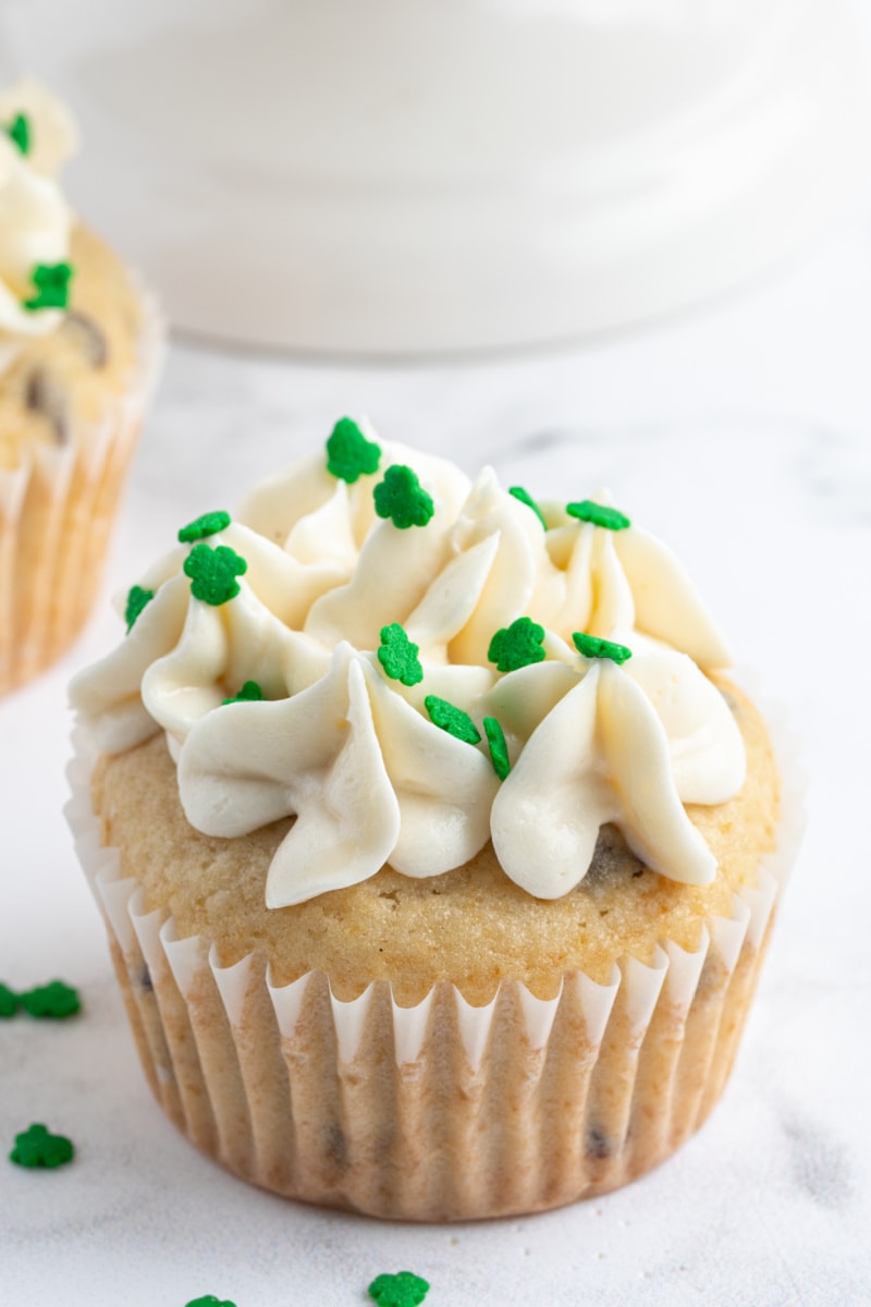 irish cream cupcake