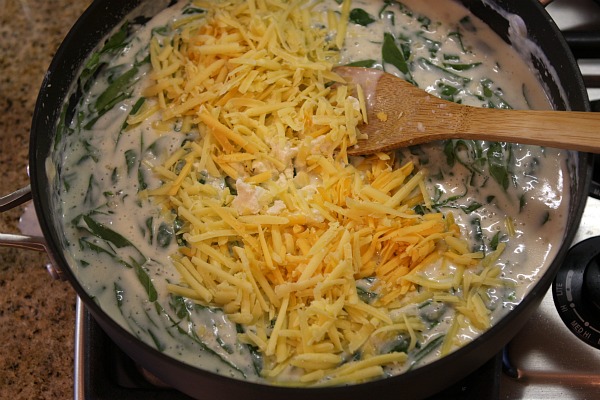 Spinach Mac n' Cheese 10 add cheese to sauce