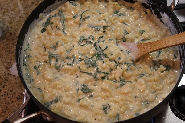 Spinach Mac n' Cheese 13 spinach macaroni and cheese in pan