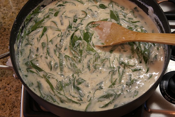 Spinach Mac n' Cheese 9 stir spinach into cream sauce