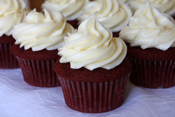 Pipeable Cream Cheese Frosting on Red Velvet Cupcakes