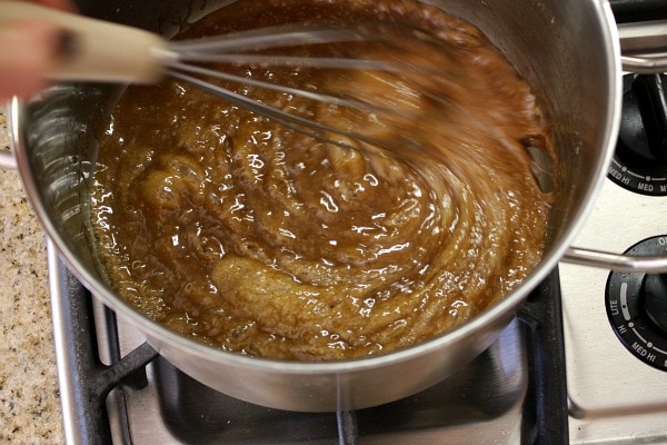 How to Make Caramel Corn : continue to simmer and stir the sugar