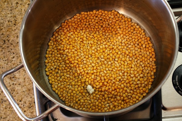 How to Pop Popcorn on the Stove