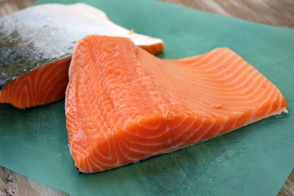 How to make salmon gravlax