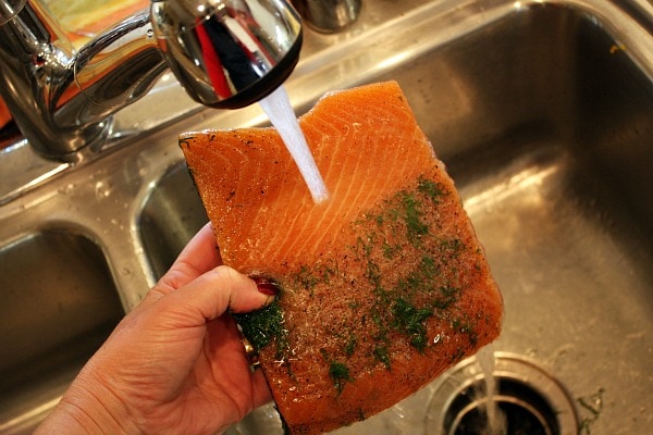 making Norwegian Salmon Gravlax