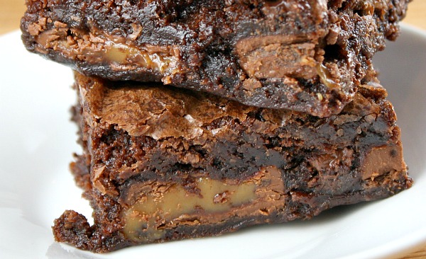 Easy Caramel Brownies recipe from RecipeGirl.com Close up caramel brownies