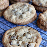 peanut butter chocolate chip oatmeal cookies with sea salt