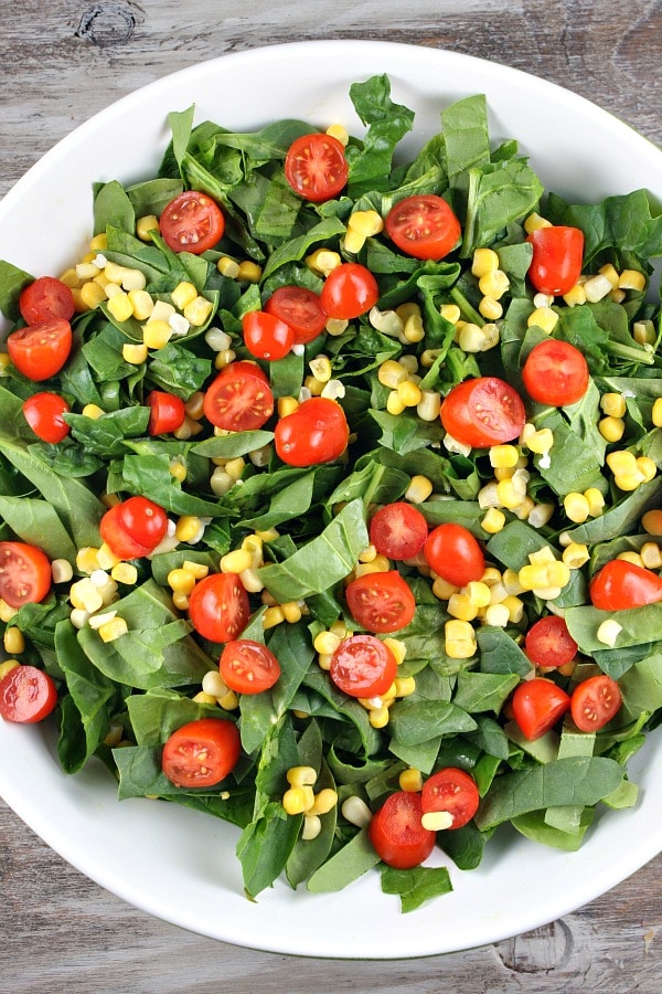 Spinach Salad with Chicken, Avocado and Goat Cheese recipe from RecipeGirl.com #spinach #salad #chicken #avocado #goat #cheese #goatcheese #recipe #RecipeGirl How to Make Spinach Salad with Chicken, Avocado and Goat Cheese