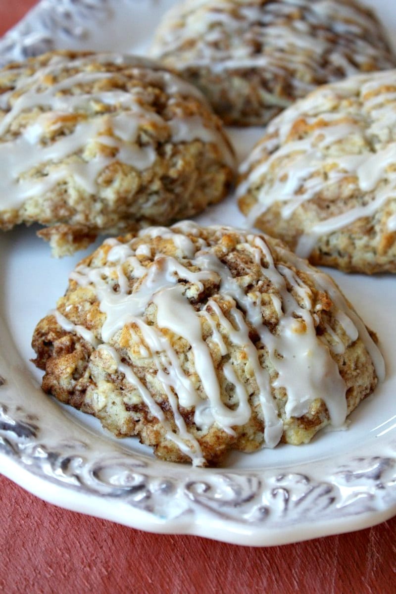 cinnamon bun scones on a white platter