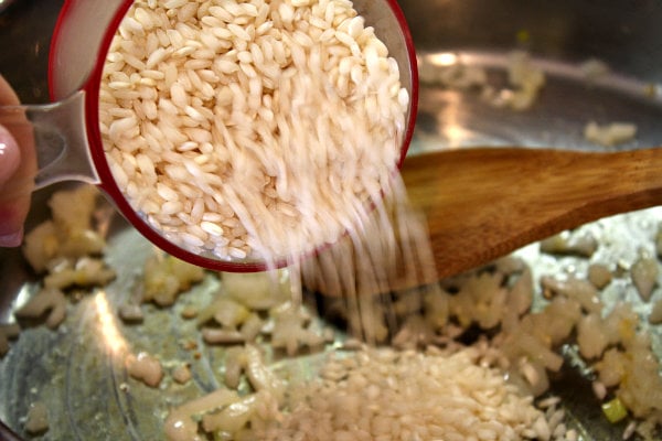 Shiitake and Sweet Pea Risotto 4 add risotto to pan