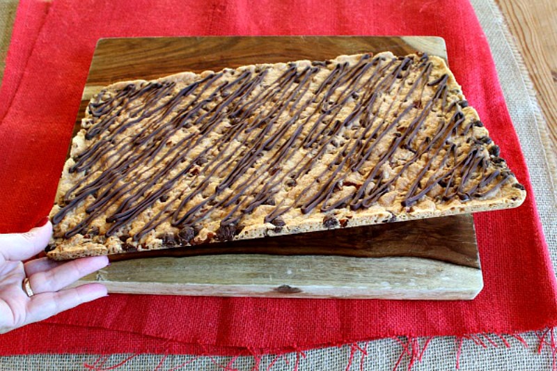 How to Make Chocolate Chip Cookie Brittle