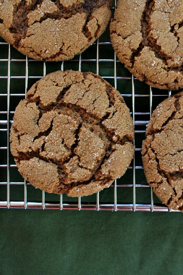 gingersnaps on cooling rack