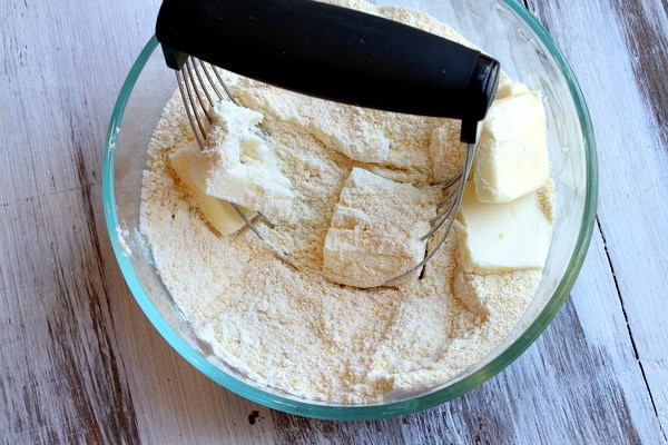 Cutting butter into dry ingredient in a bowl
