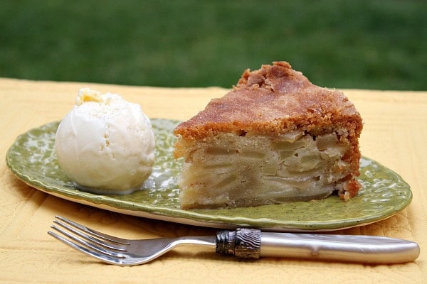 Cinnamon Apple Pie Cake recipe from RecipeGirl.com #cinnamon #apple #pie #applepie #cake #applecake #recipe #RecipeGirl Slice of Apple Pie Cake
