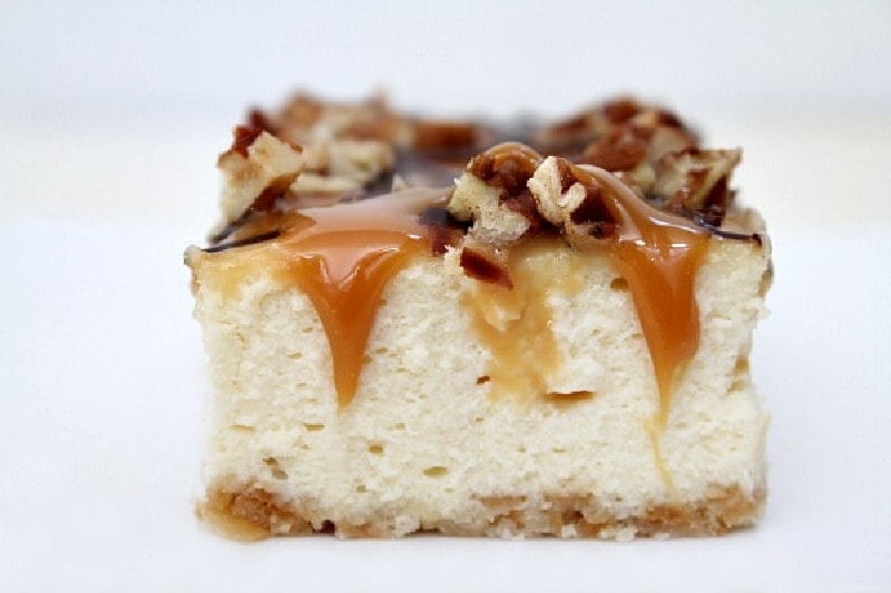 caramel pecan cheesecake bar