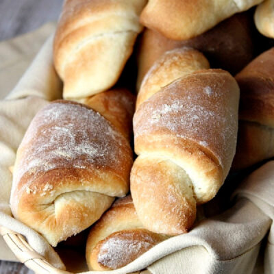 crescent dinner rolls in a basket