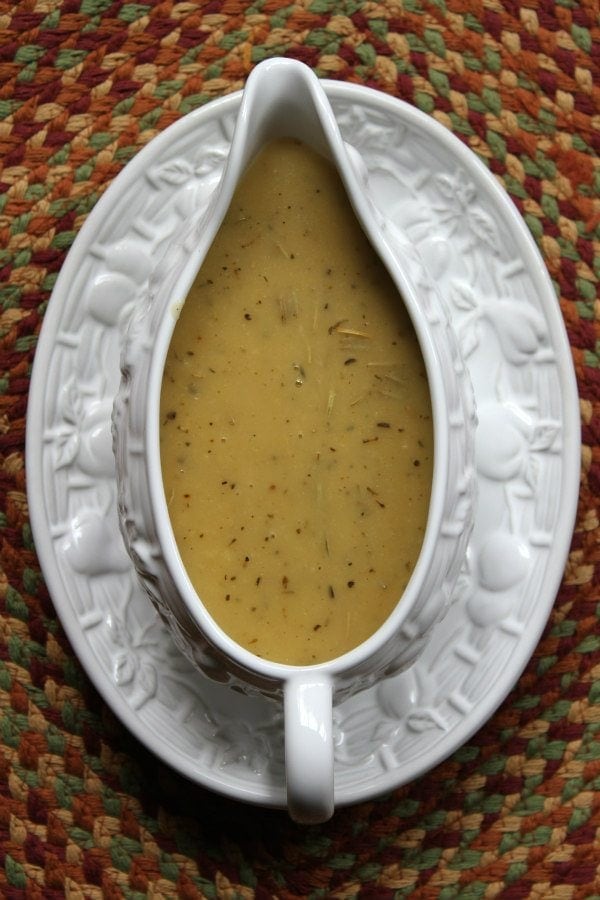 gravy in a serving dish