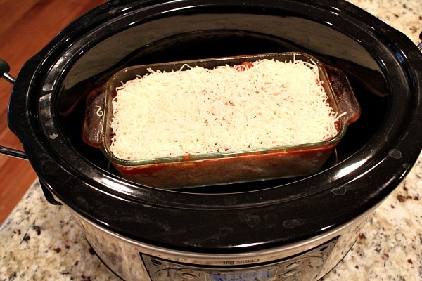 Chicken Parmesan Meatloaf recipe from RecipeGirl.com Chicken Parmesan Meatloaf in slow cooker